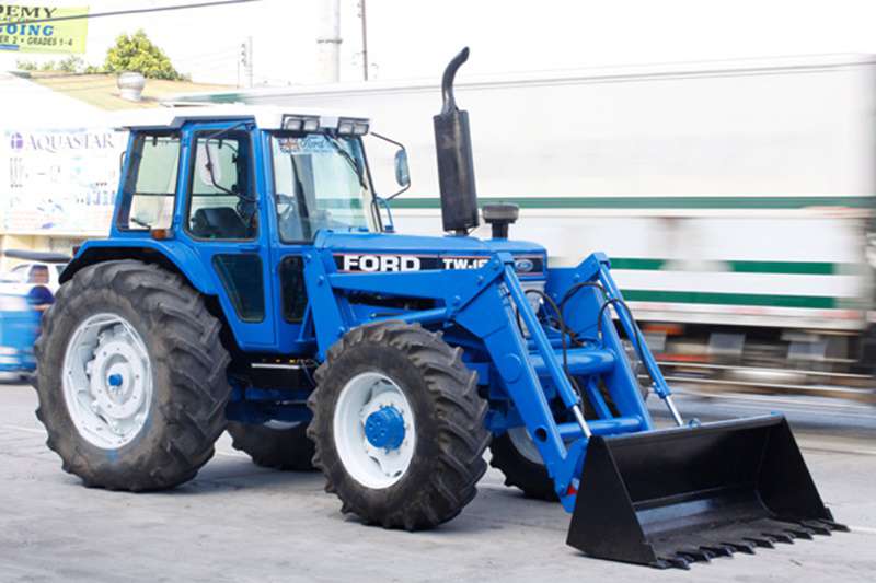 ขนาดยางรถไถ แทรกเตอร์ Ford TW-15 (120hp) Agricultural Tractor