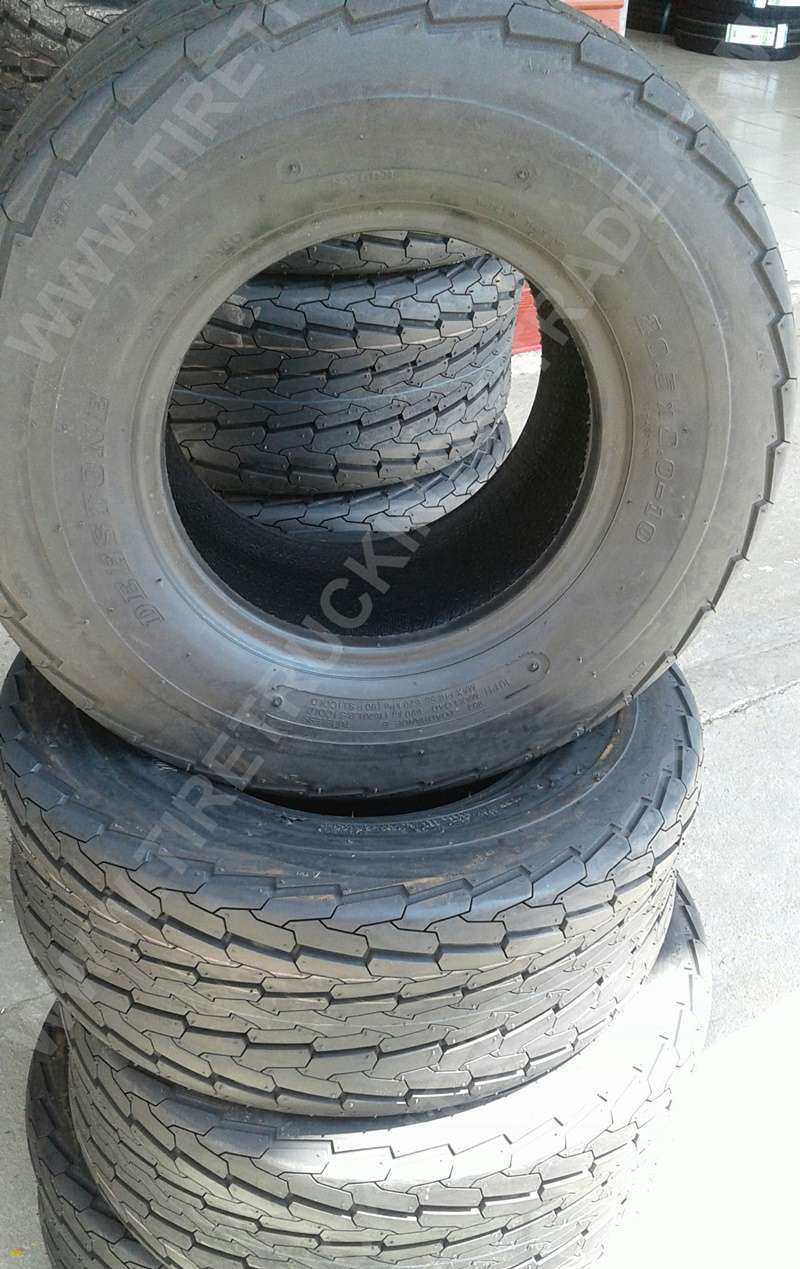 ลูกค้าสั่งยางรถลาก-จูง/ยางรถเทรลเลอร์ 20.5x8.0-10 ...